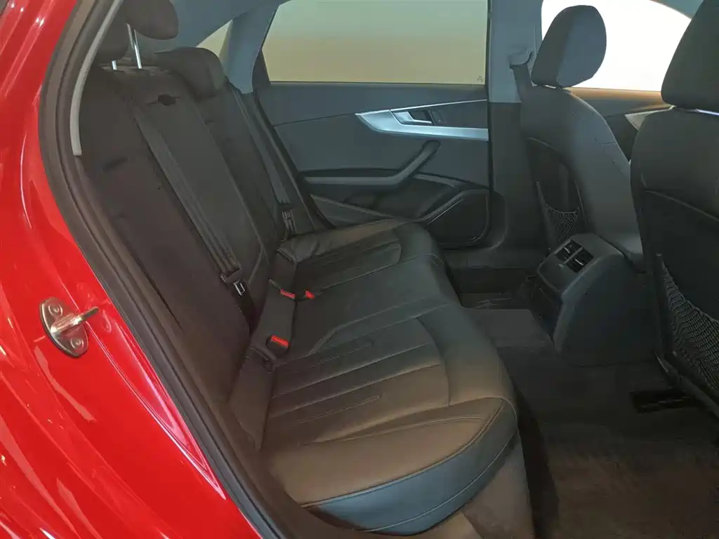 Audi A4L — миниатюра 7