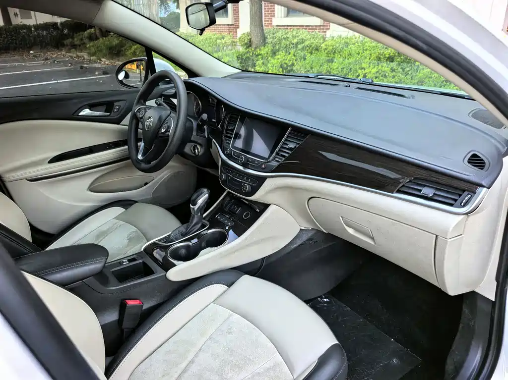 Buick Verano — миниатюра 12