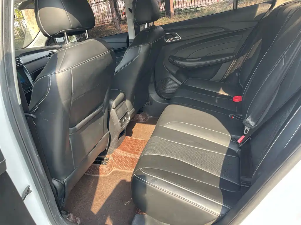 Roewe i5 — миниатюра 5