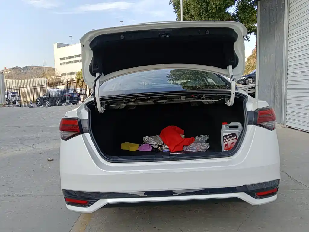 Nissan Sylphy — миниатюра 10