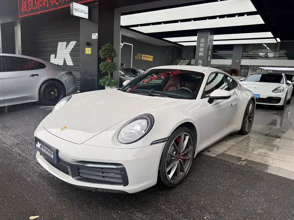 Porsche 911 2021