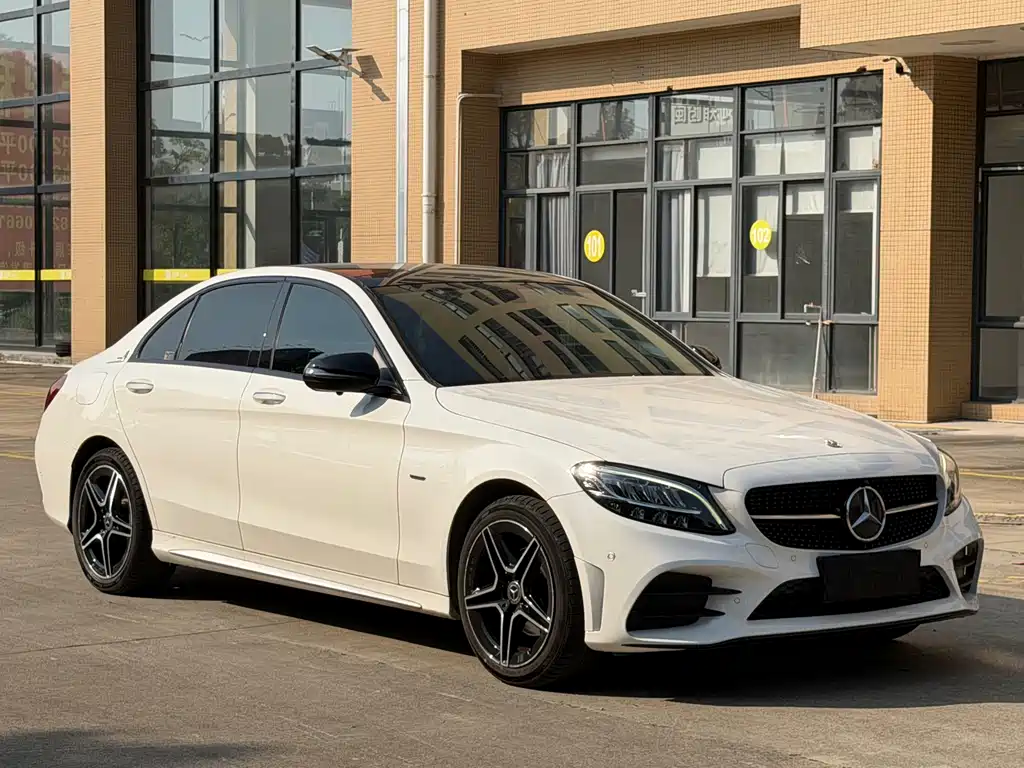 Mercedes-Benz C-Class — миниатюра 3