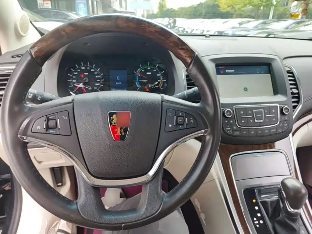 Roewe e950 — миниатюра 10