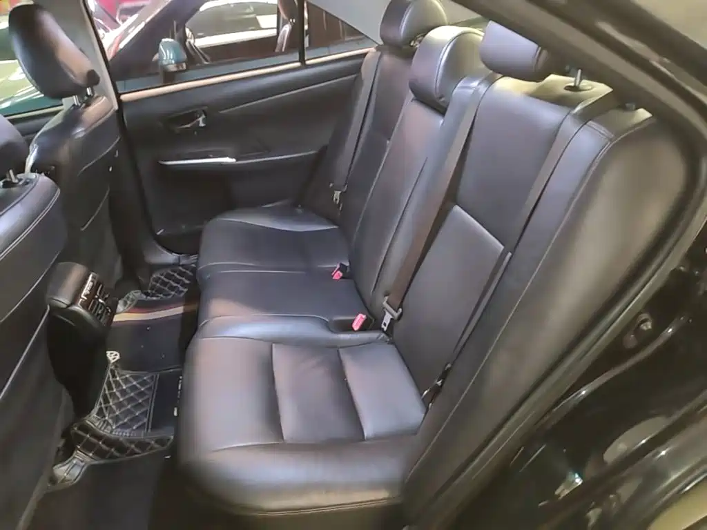 Toyota Camry — миниатюра 17