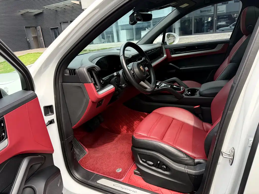Porsche Cayenne — миниатюра 7