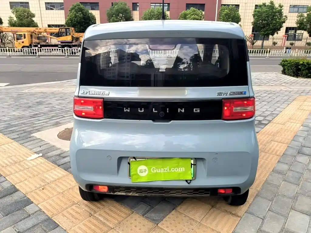 Wuling MINIEV — миниатюра 6