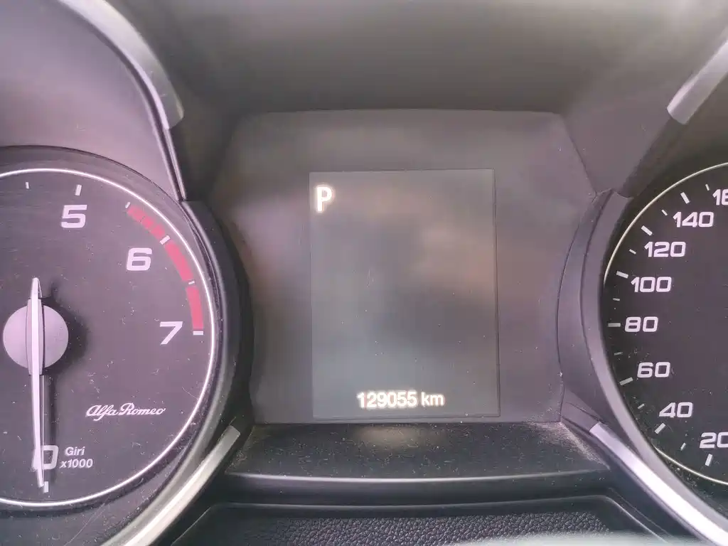 Alfa Romeo Stelvio — миниатюра 15
