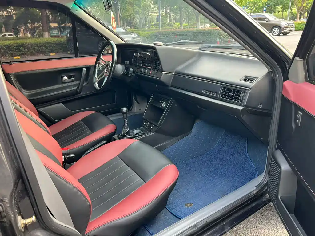 Volkswagen Santana Classic — миниатюра 4