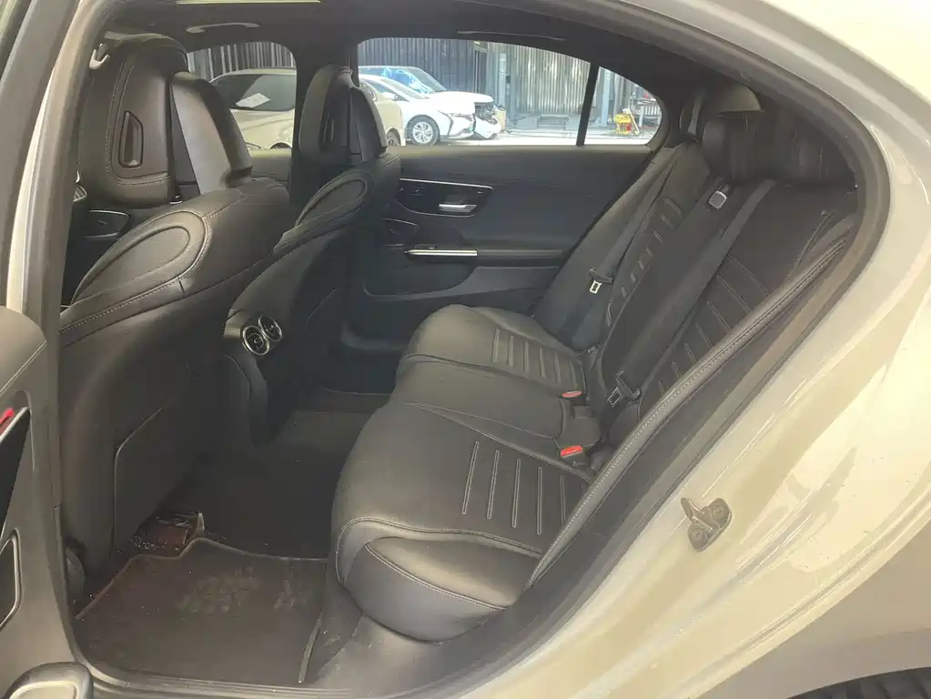 Mercedes-Benz C-Class — миниатюра 9
