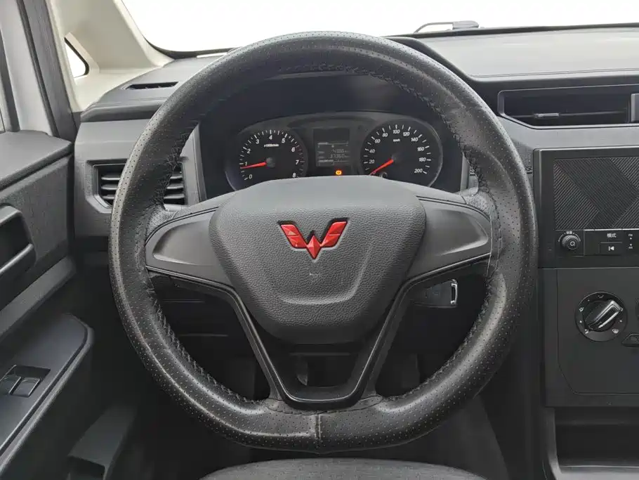 Wuling Hongguang PLUS — миниатюра 15
