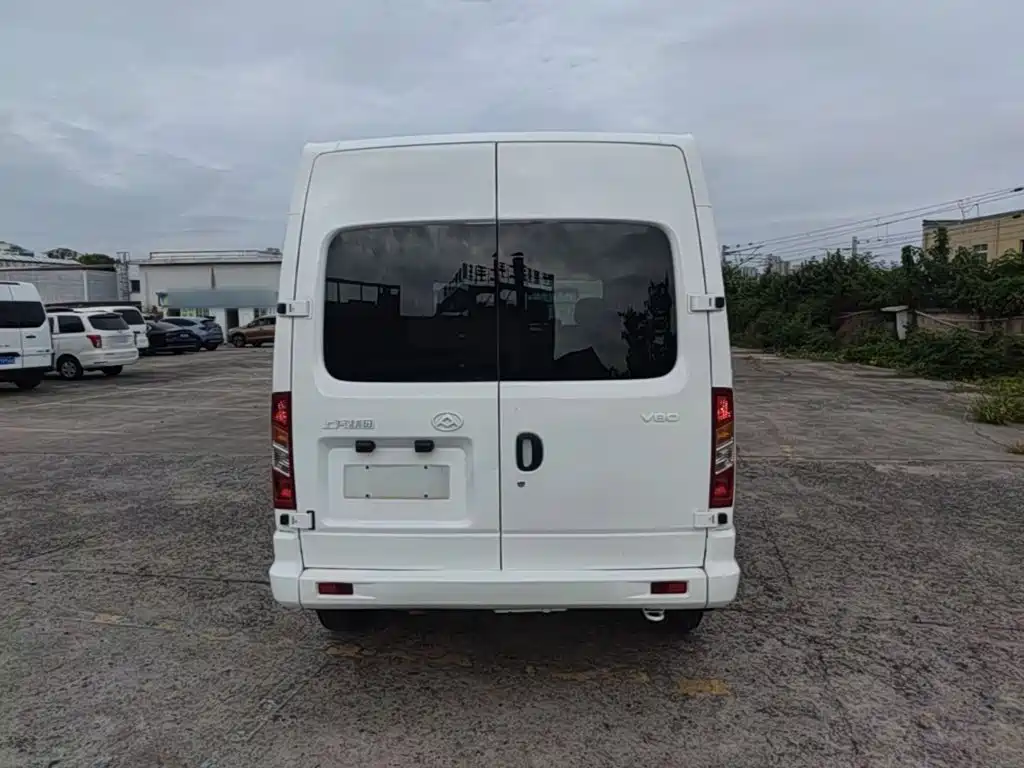 MAXUS V80 — миниатюра 6