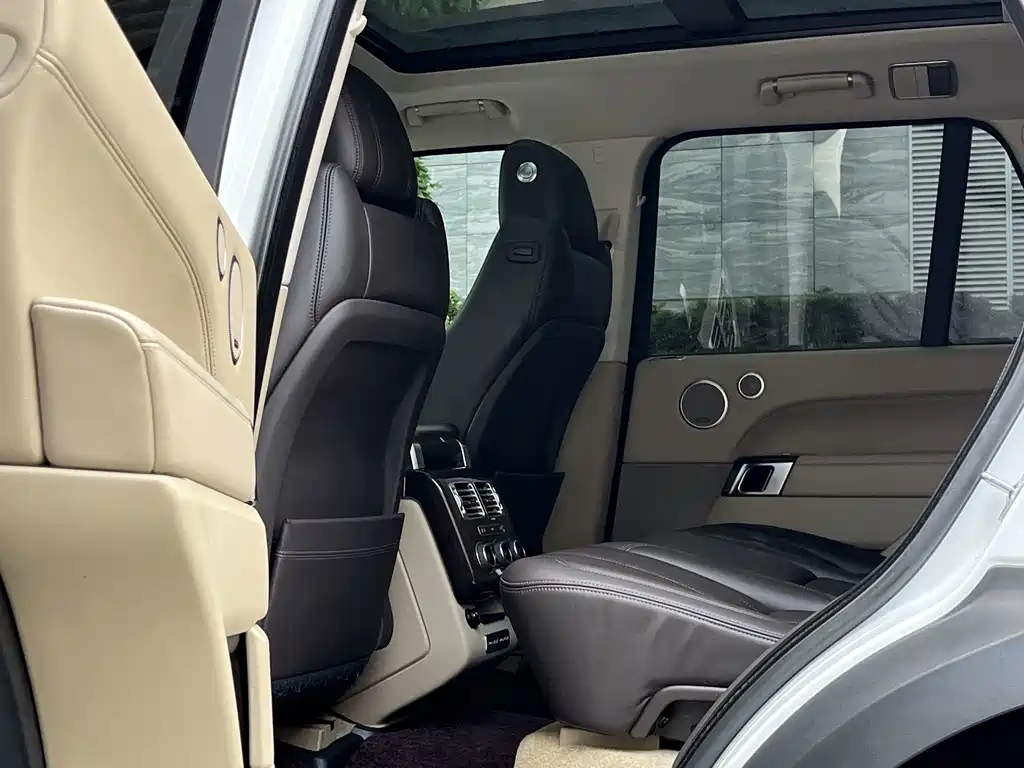 Land Rover Range Rover — миниатюра 9