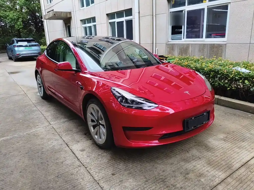 Tesla Model 3 — миниатюра 22