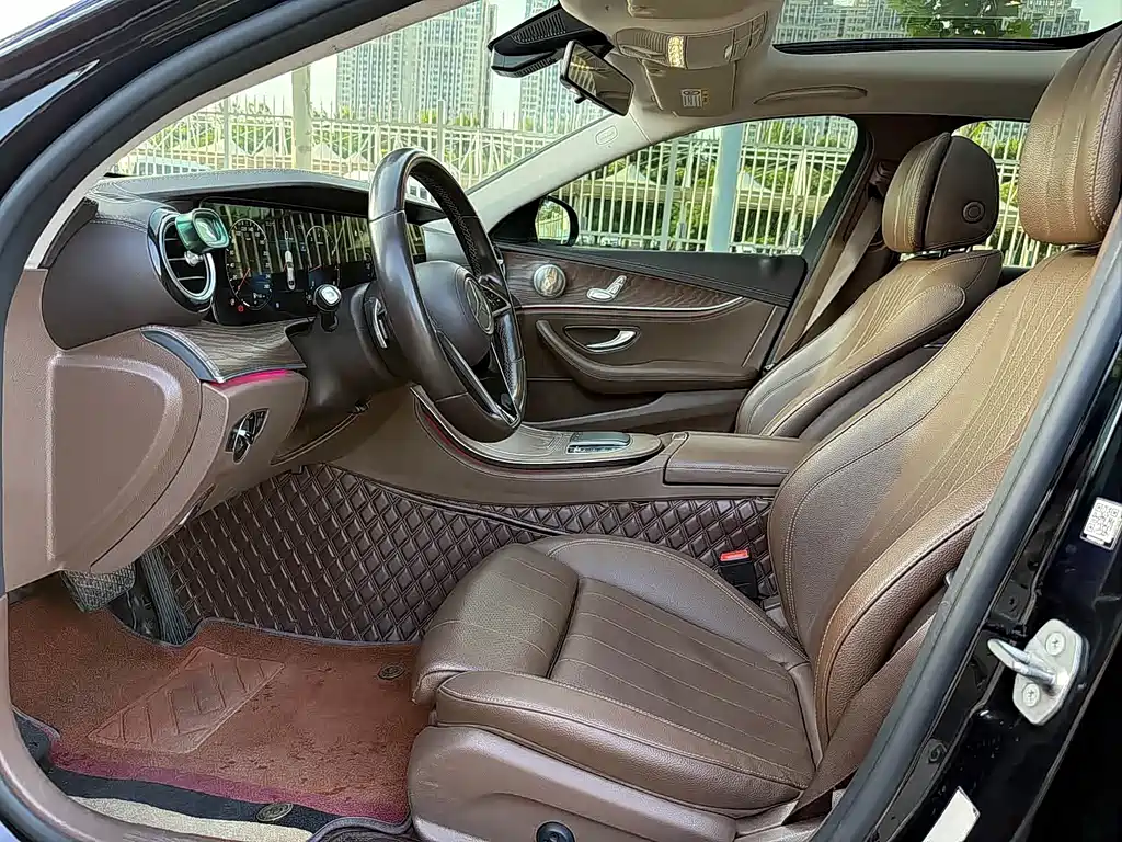 Mercedes-Benz E-Class — миниатюра 4