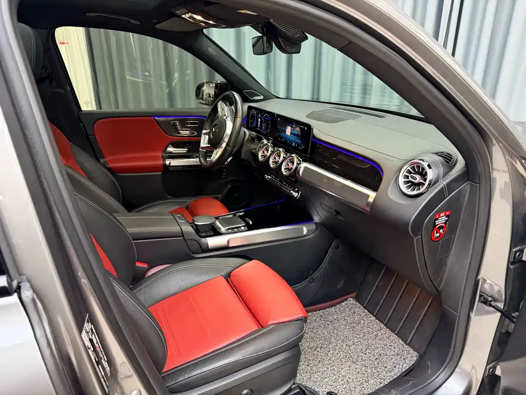 Mercedes-Benz GLB AMG — миниатюра 23