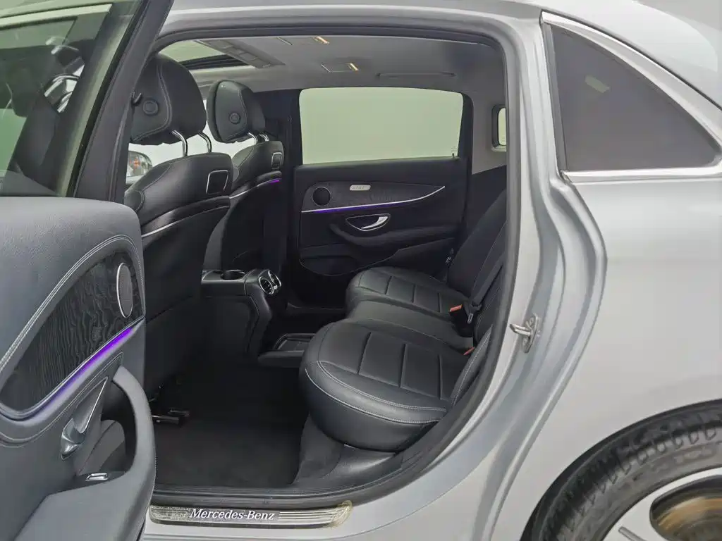 Mercedes-Benz E-Class — миниатюра 15