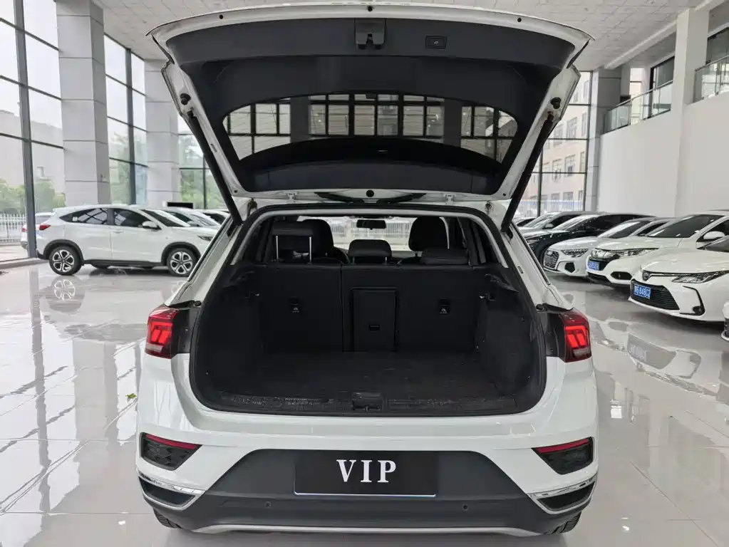 VOLKSWAGEN T ROC EXPLORING SONGS