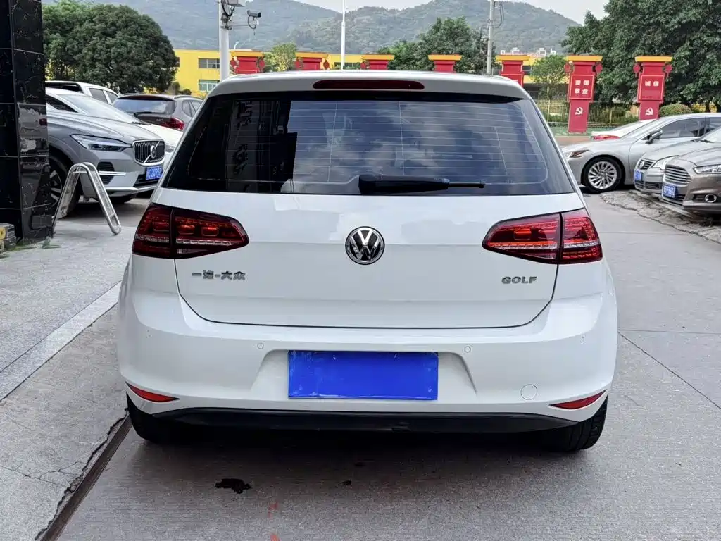 Volkswagen Golf — миниатюра 5