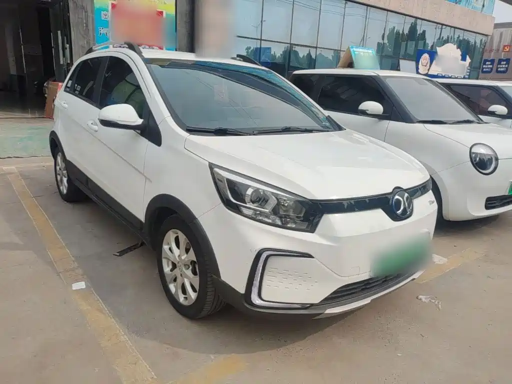 BAIC New Energy EC5 — миниатюра 4