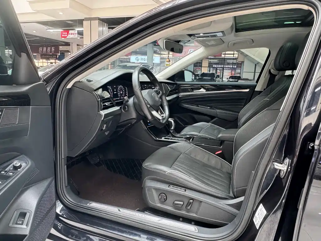 Volkswagen Passat 2021 330TSI Luxury