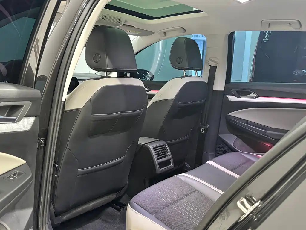 Volkswagen Golf — миниатюра 12