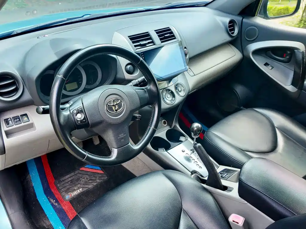 Toyota RAV4 — миниатюра 20