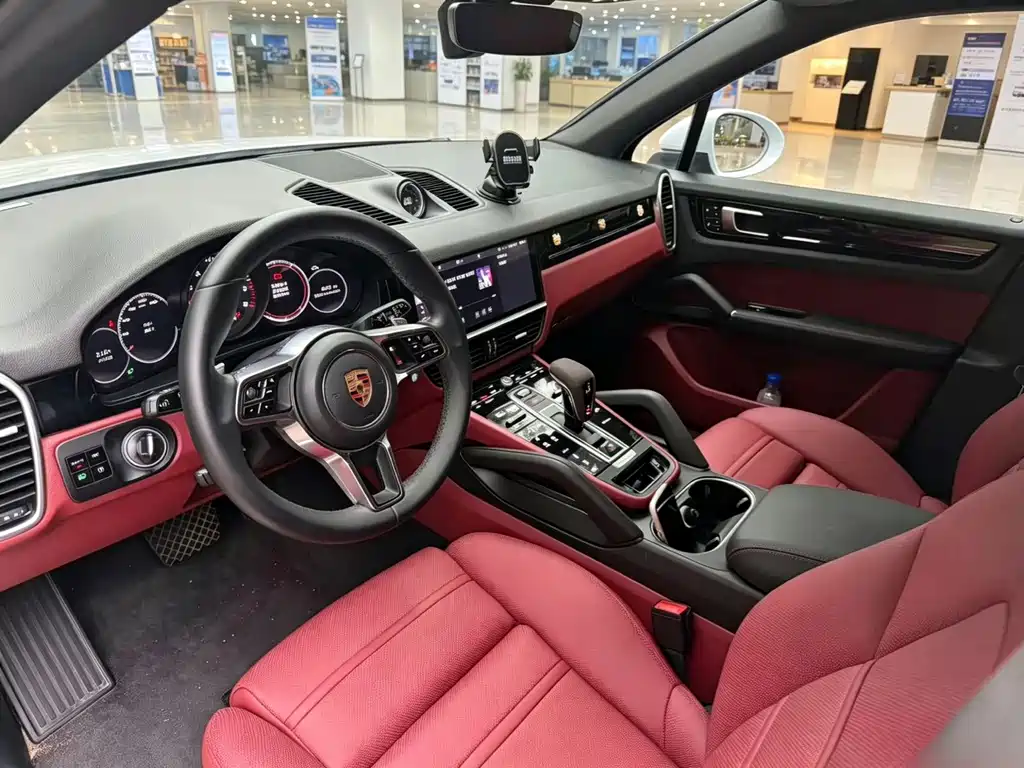 Porsche Cayenne — миниатюра 4