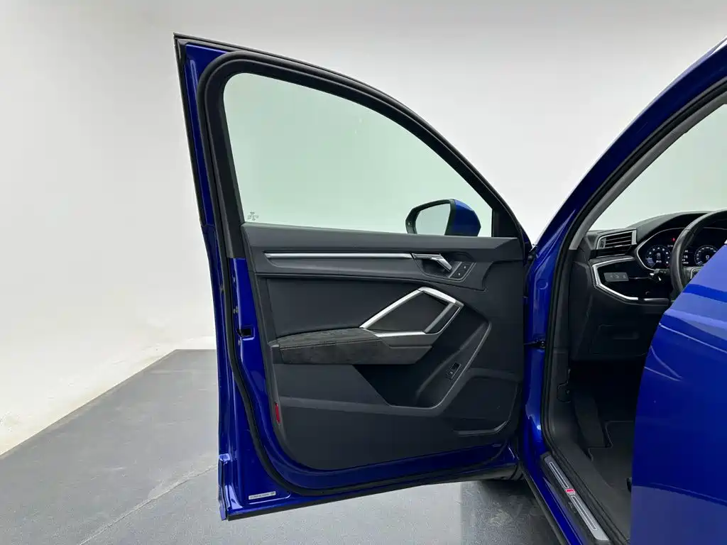 Audi Q3 — миниатюра 15