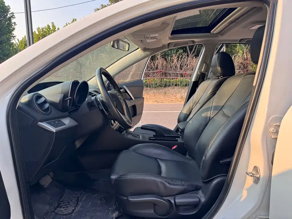 Mazda 3 Xingcheng — миниатюра 4