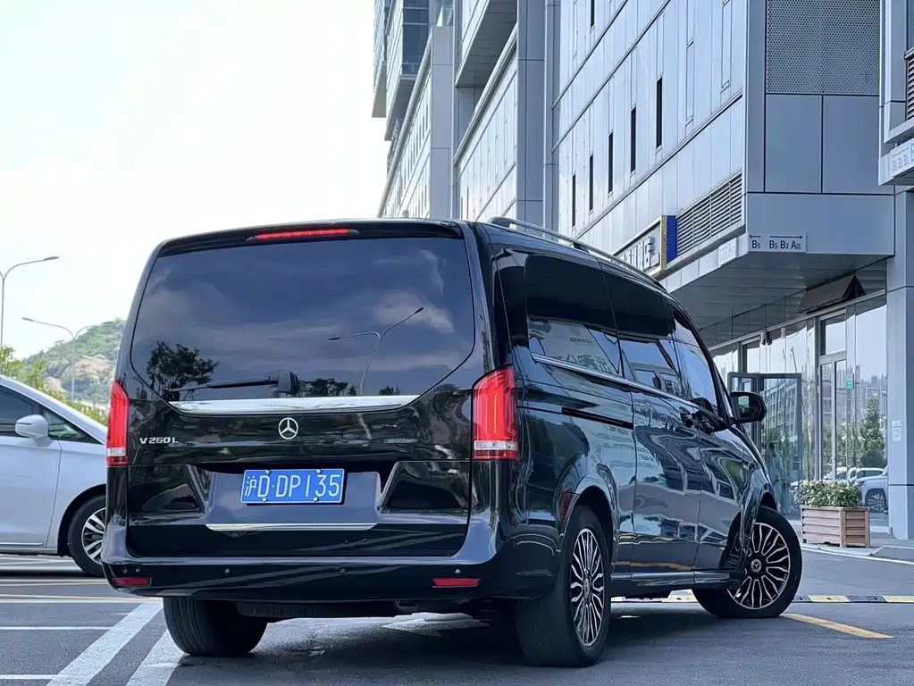 Mercedes-Benz V-Class — миниатюра 9