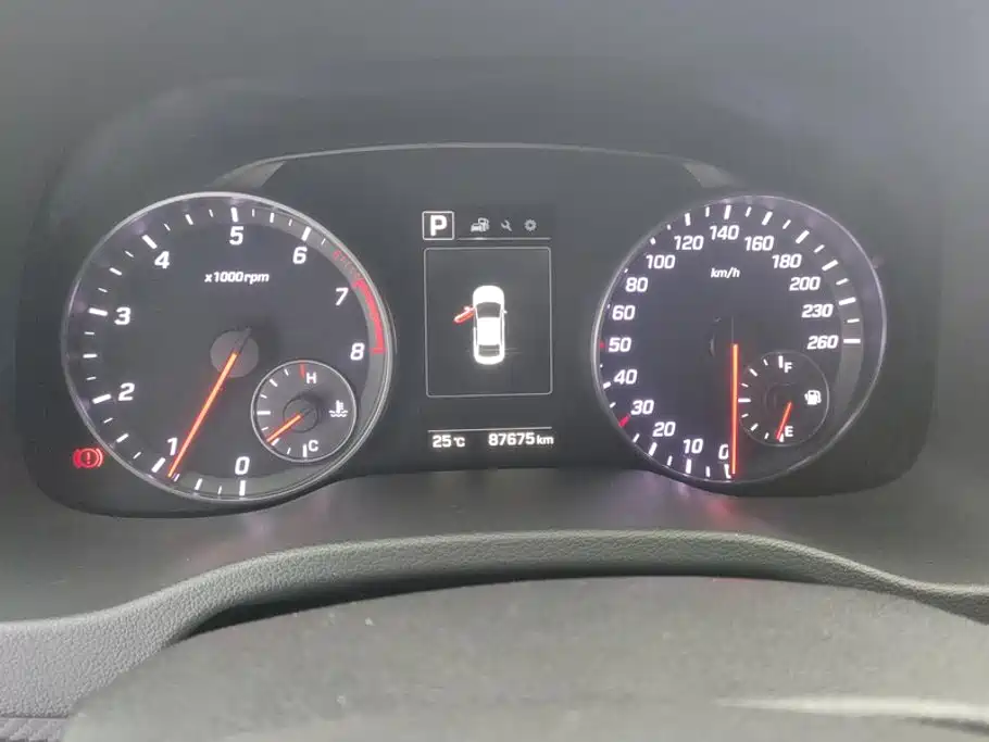 Hyundai Elantra — миниатюра 14
