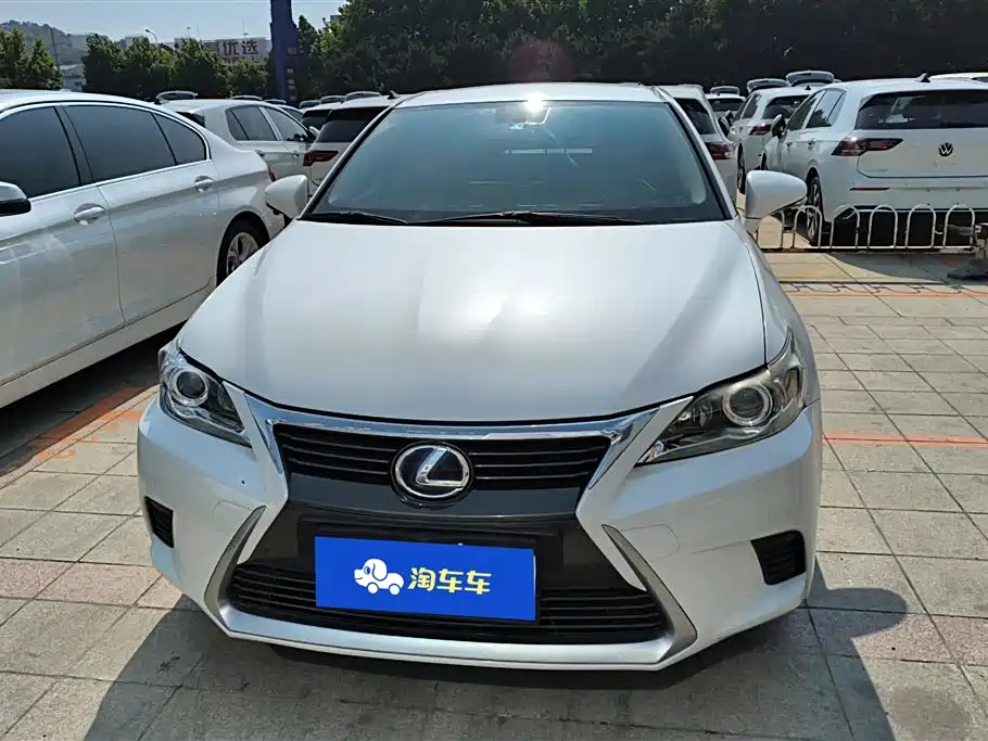 Lexus CT 2014 CT200h Elite