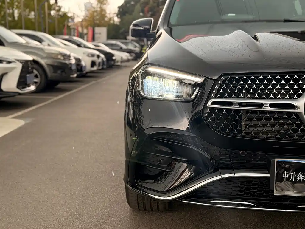 Mercedes-Benz GLE (Import) — миниатюра 4