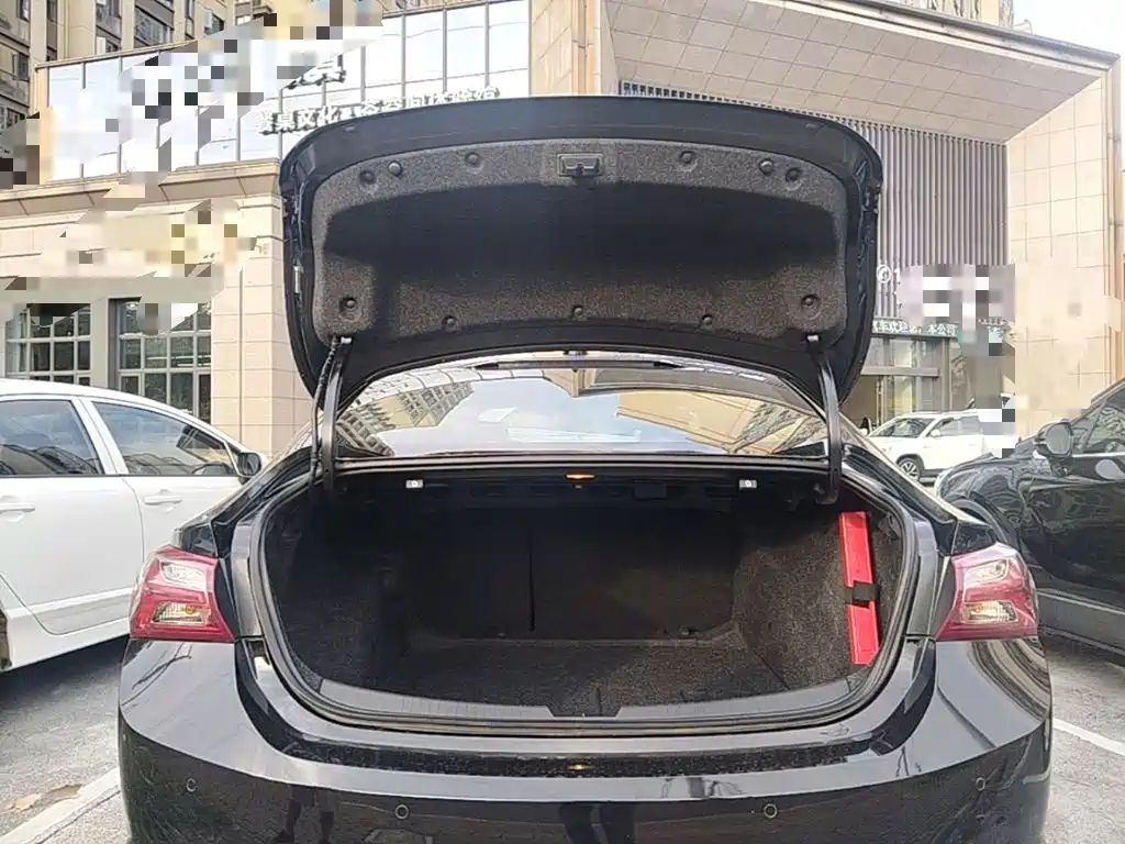 Chevrolet Malibu XL — миниатюра 19