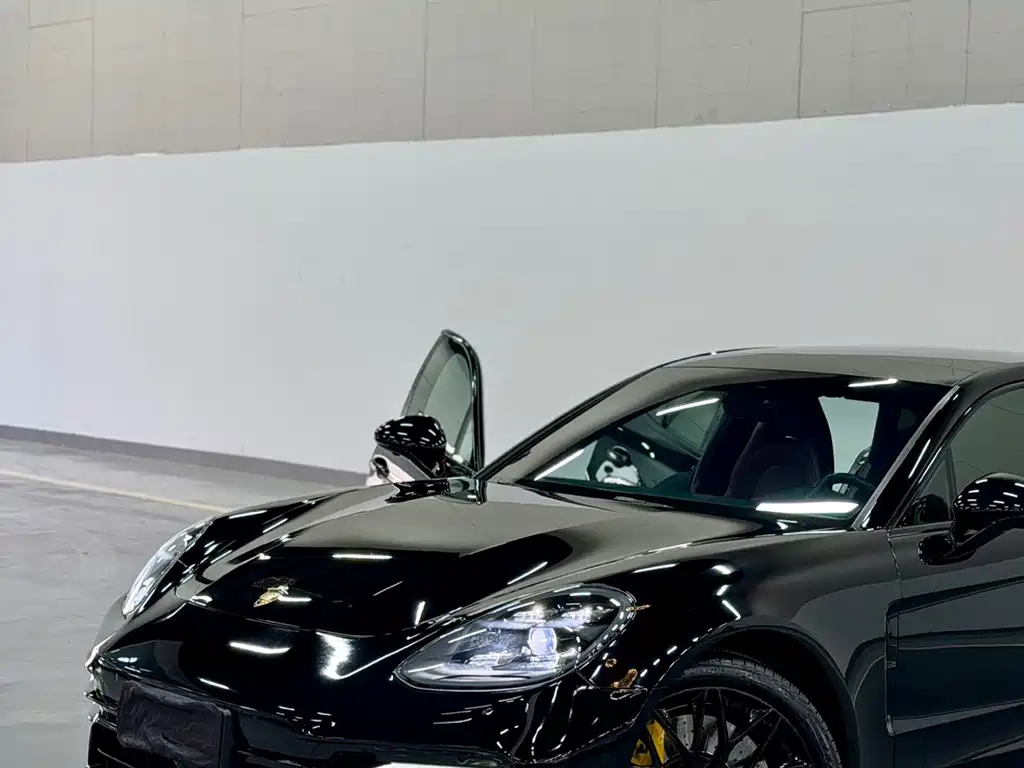 Porsche Panamera — миниатюра 2