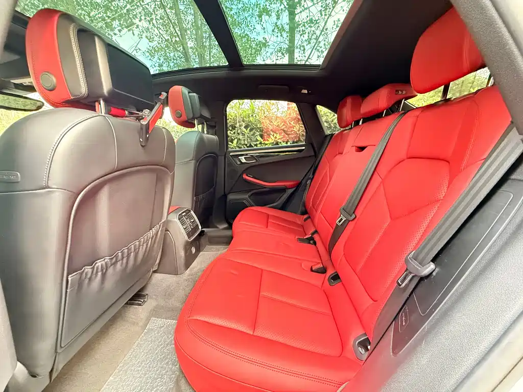 Porsche Macan — миниатюра 8