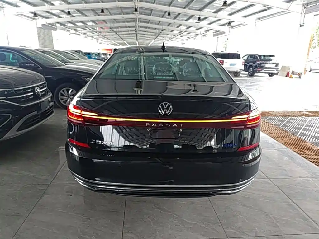 Volkswagen Passat 2025 430PHEV