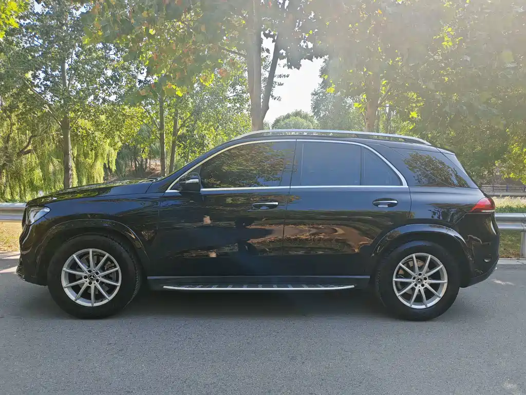 Mercedes-Benz GLE (Import) — миниатюра 5