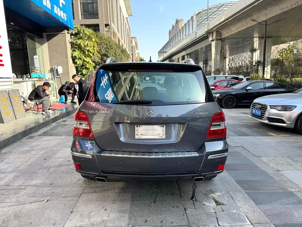 Mercedes-Benz GLK-Class (Import) — миниатюра 10