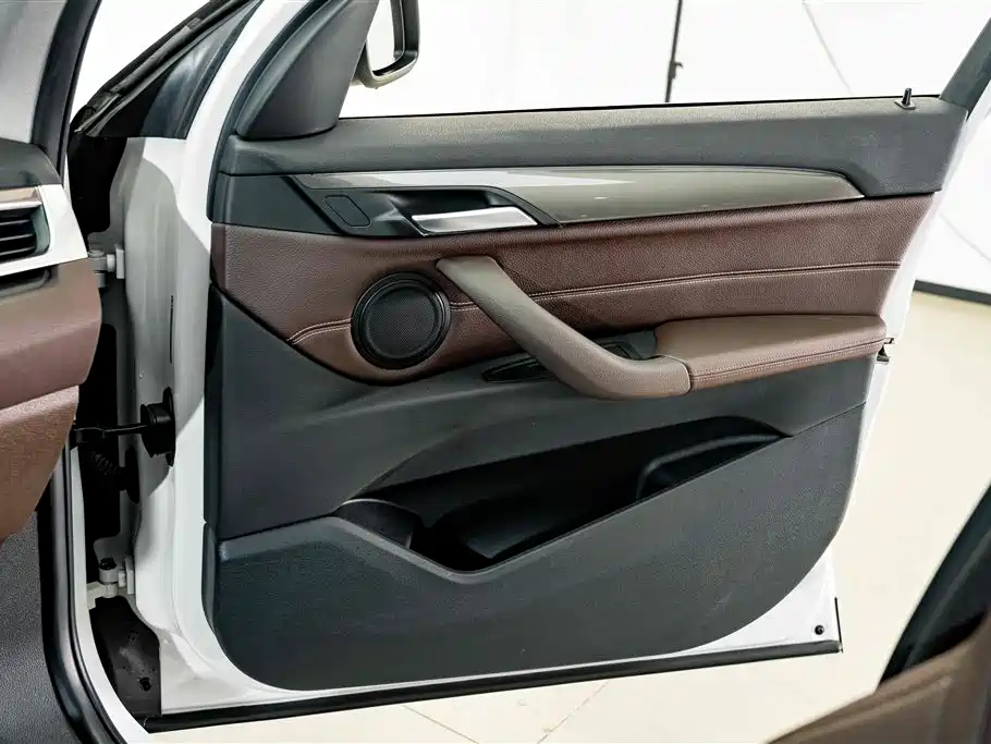 BMW X1 — миниатюра 15