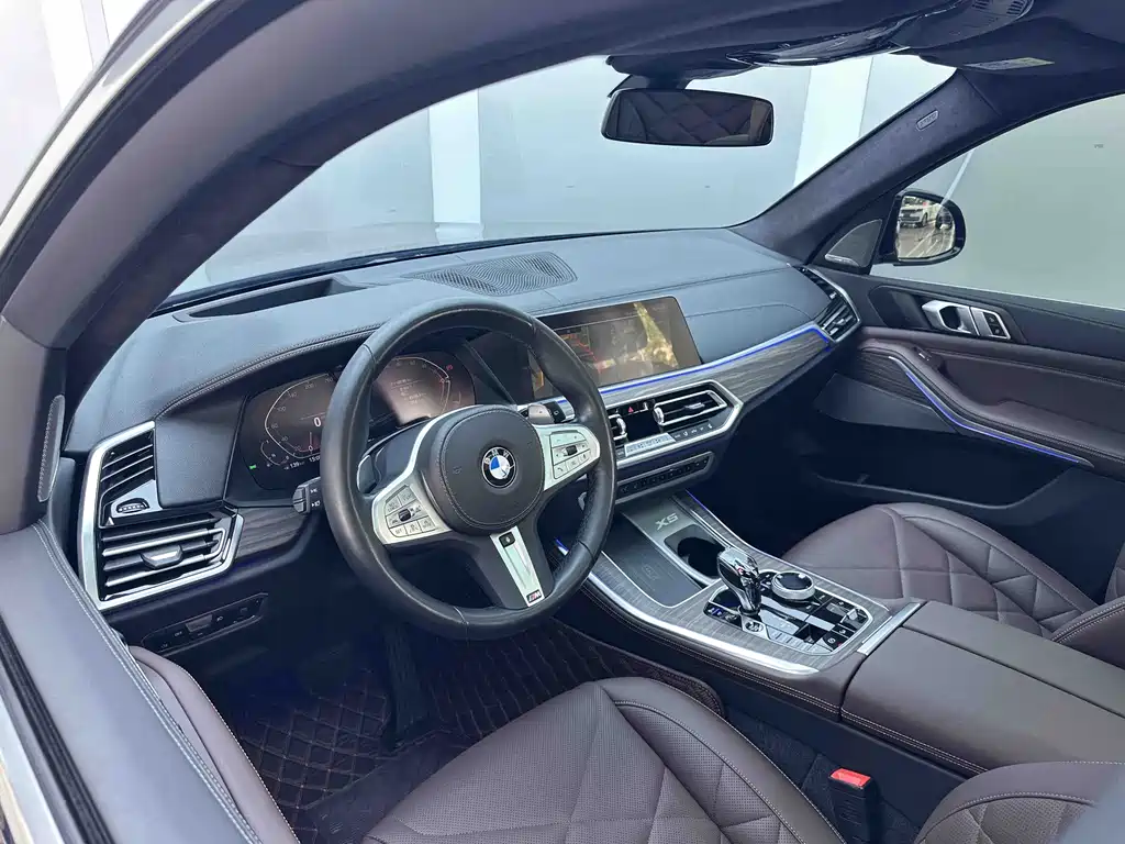 BMW X5 2022 xDrive 40Li Premium M Sport