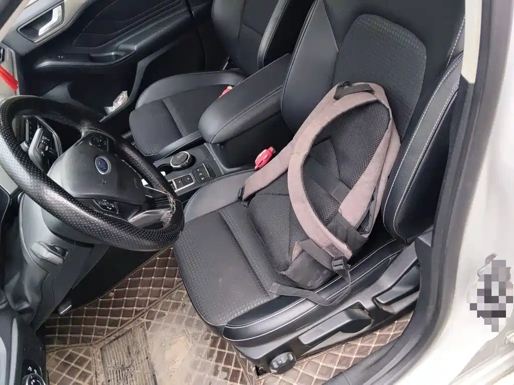 Ford Focus — миниатюра 11