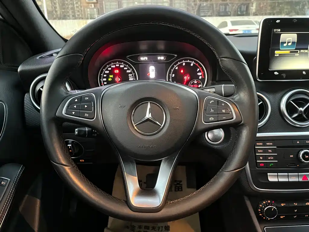 Mercedes-Benz A-Class (Import) — миниатюра 11