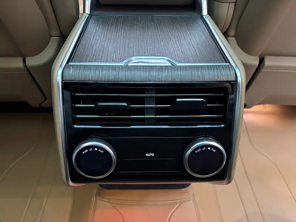 Land Rover Range Rover — миниатюра 21