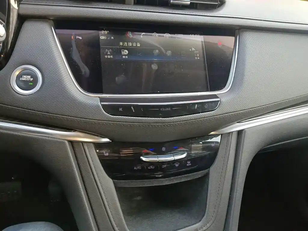Cadillac XT5 — миниатюра 13