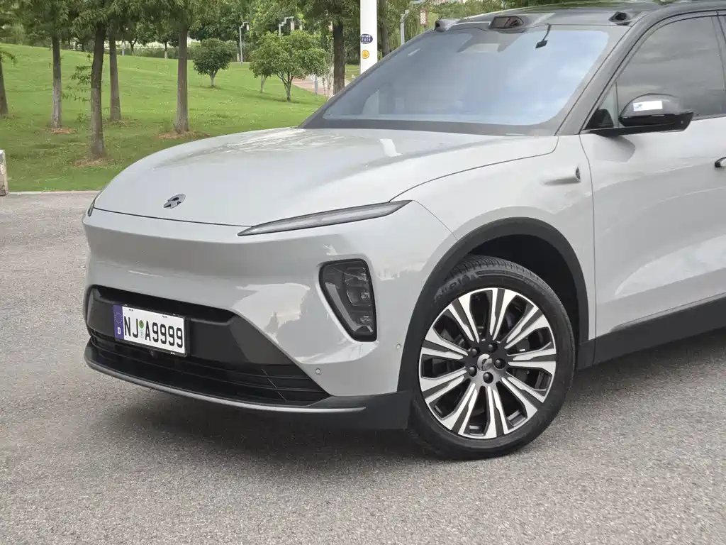 NIO ES8 — миниатюра 4