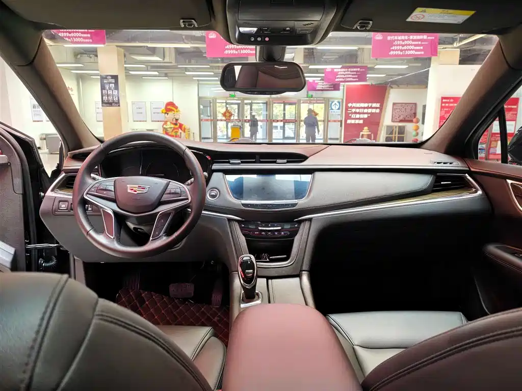 Cadillac XT5 2018 28E