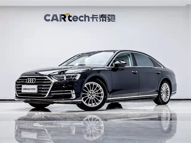 AUDI A8 2022