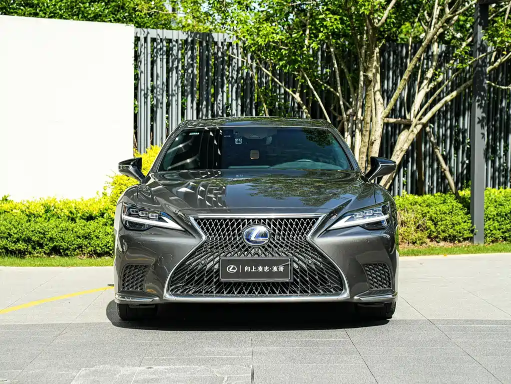 Lexus LS 2021 500h