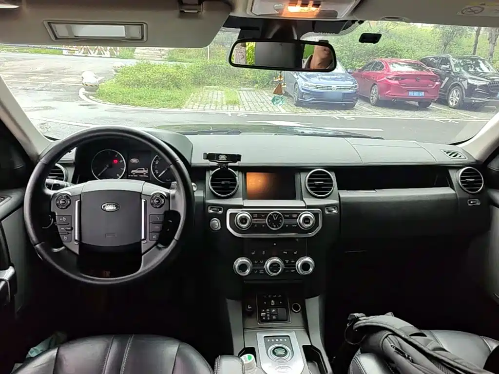 Land Rover Discovery 2016 3.0 SC HSE